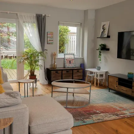 Guestready - Spacious 3br House With Patio * Dublin