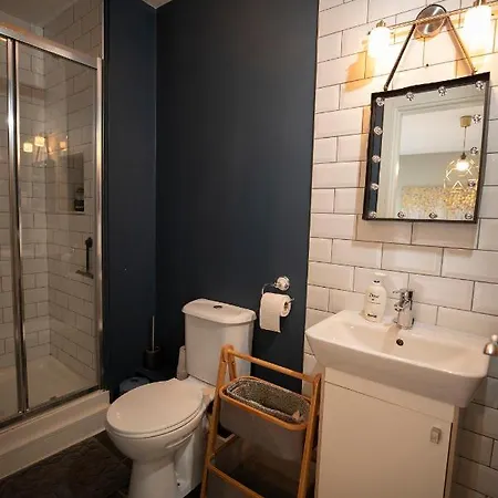 Guestready - Spacious 3br House With Patio *