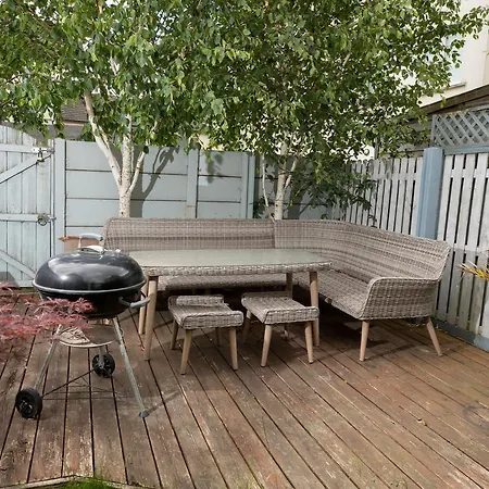 Guestready - Spacious 3br House With Patio Holiday home *