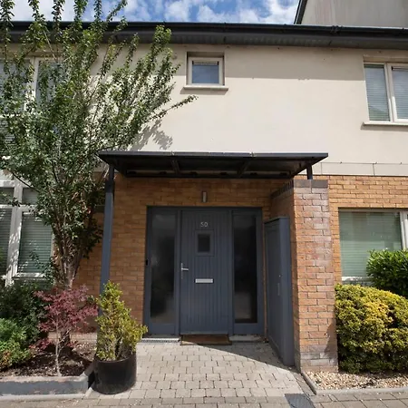Guestready - Spacious 3br House With Patio